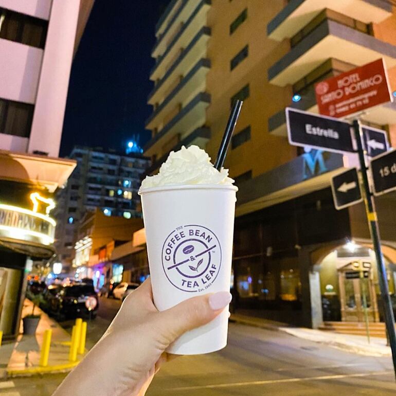 La empresa internacional Coffee Bean & Tea Leaf confirma el cierre de su tienda en el microcentro de Asunción. (Foto extraída de Instagram).