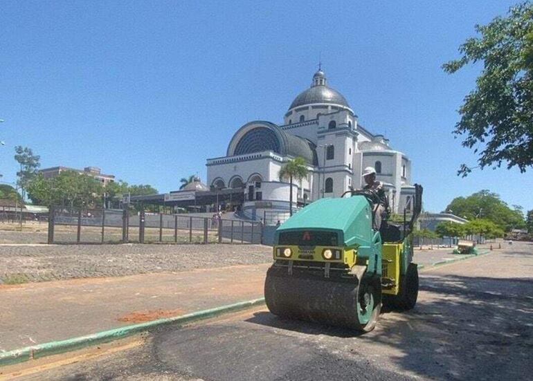 Recién ahora están recapando en la zona de la Basílica.