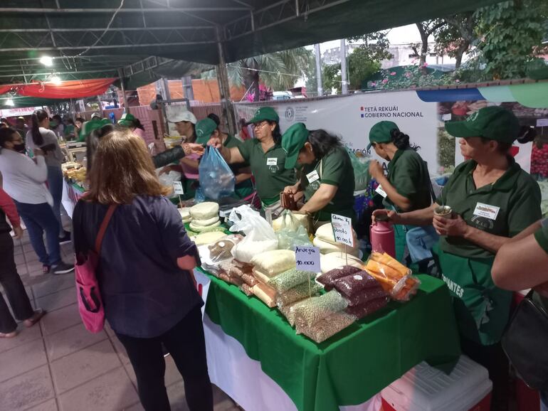 Invitan a la feria de productos agrícolas en la ciudad de San Lorenzo.