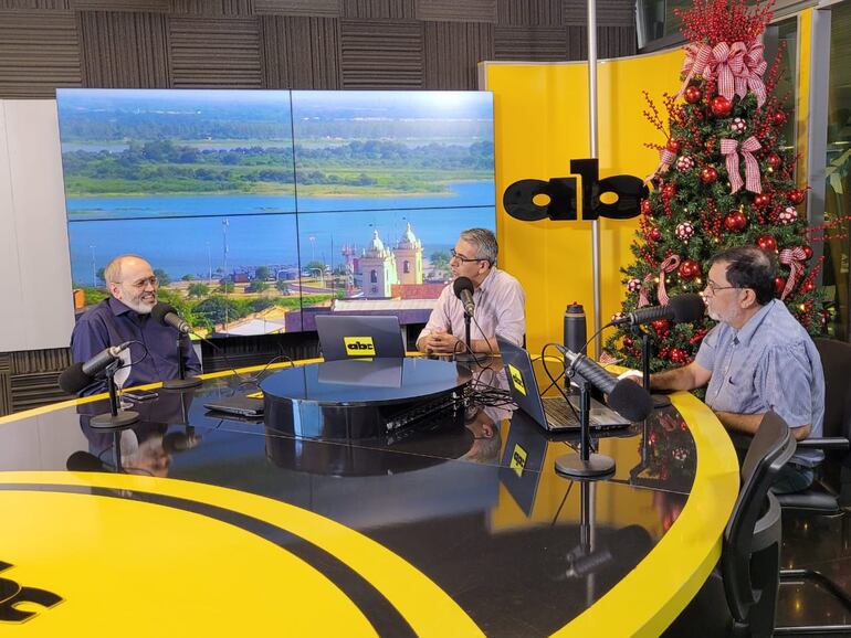 Marcello Lachi, politólogo, en estudios de ABC Cardinal 730 AM.