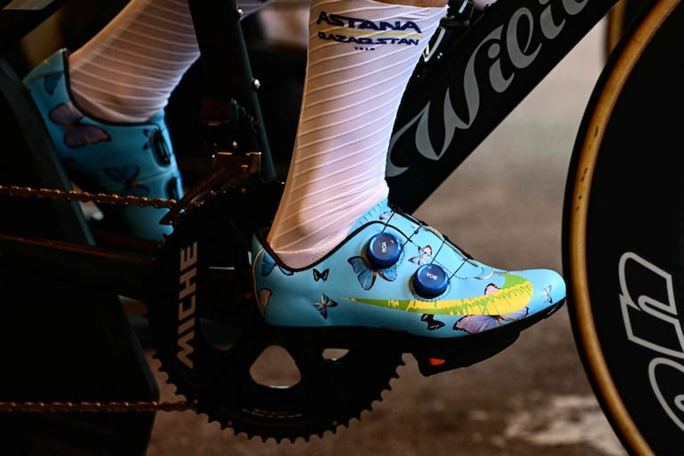 Los zapatos usados ​​por el ciclista británico del equipo Astana Qazaqstan, Mark Cavendish son tendencia entre los jóvenes. 