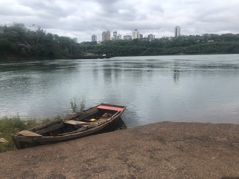 El nivel del río Paraná creció en la zona de la Triple Frontera.