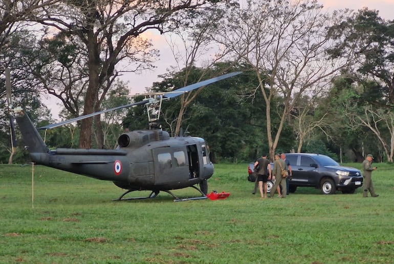 Helicóptero de la FTC, brazo ejecutor del CODI, en Brítez Cué, departamento de Canindeyú.