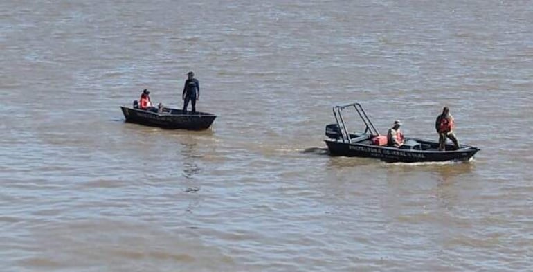 Pese a la intensa búsqueda del pescador desaparecido en el río Paraguay en la zona de San Antonio aún no fue encontrado.