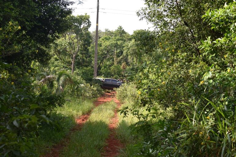 La camioneta robada tras el atentado a una quinta en Amambay fue hallada en el parque Cerro Corá.