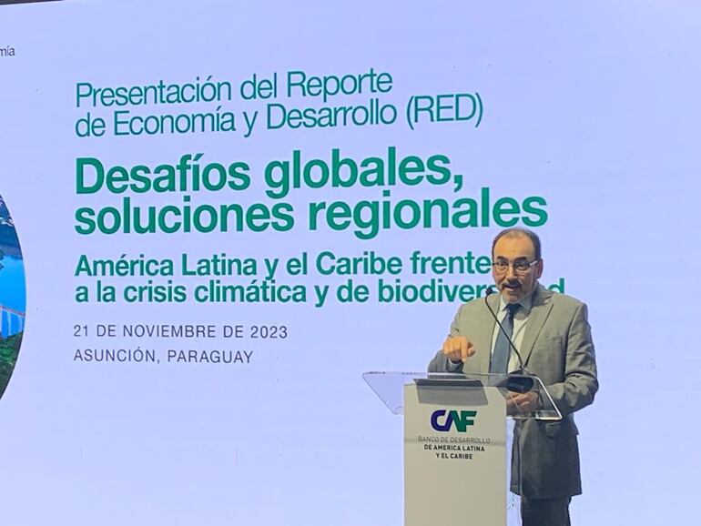 Sergio Diaz-Granados, pdte. ejecutivo del CAF, ayer durante la  presentación del informe "Desafíos globales, soluciones regionales"