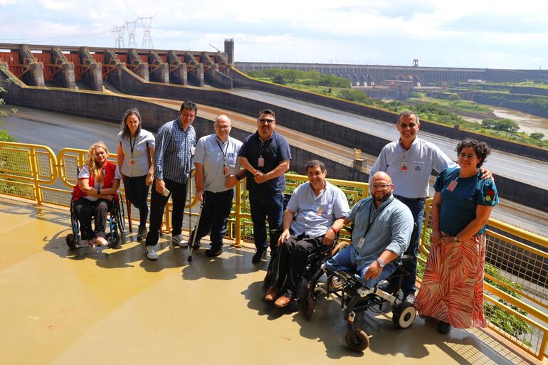 Empleados de Itaipú - lado paraguayo- con algún tipo de discapacidad.