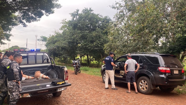 La camioneta de la víctima fue abandonada por los delincuentes sobre la ruta PY07.