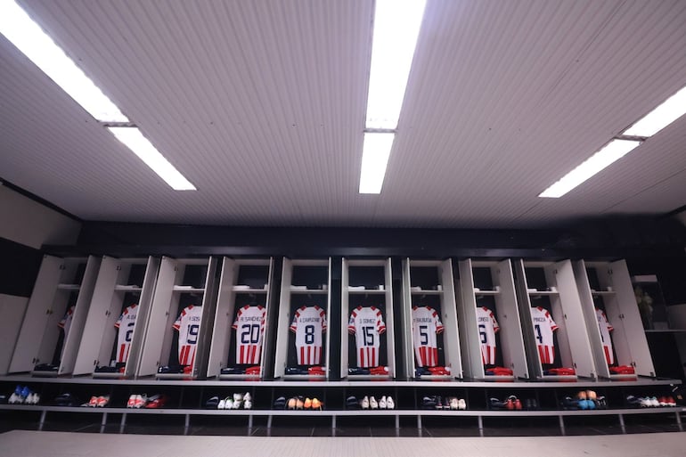 Vestuario de la selección paraguaya en el estadio Monumental.