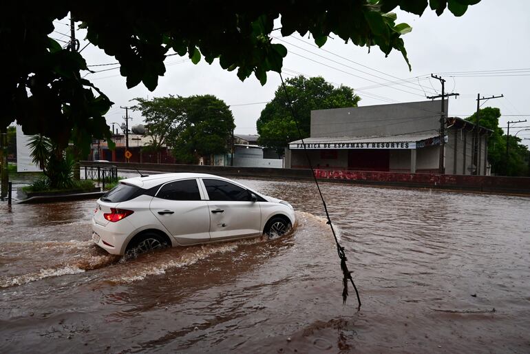 Si puede cancelar su salida en días de lluvia, es mejor hacerlo y así evitar exponerse a los peligrosos raudales.