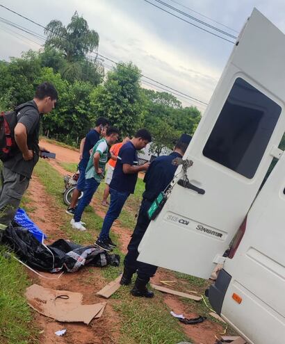 Un grupo tipo comando asaltó al camión de equipos electrónicos en las inmediaciones del Aeropuerto Silvio Pettirossi.