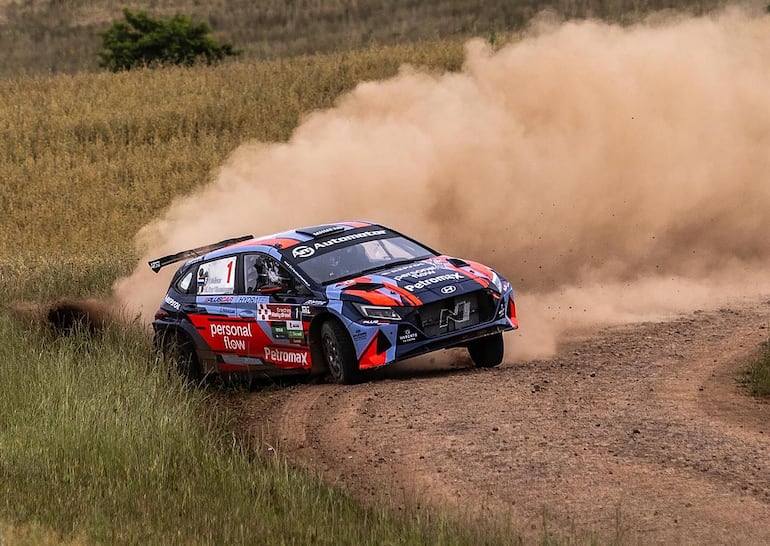 Fau Zaldívar y Marcelo der Ohannesian (Hyundai i20 N Rally2) consiguieron un importantísimo triunfo en Brasil, de cara al título del certamen sudamericano 2024.