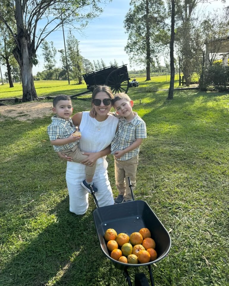 Camila Rienzi con sus hijos Rafa y Benja, frutos de su amor con Rubén Rubin. (Instagram/Rubén Rubin)