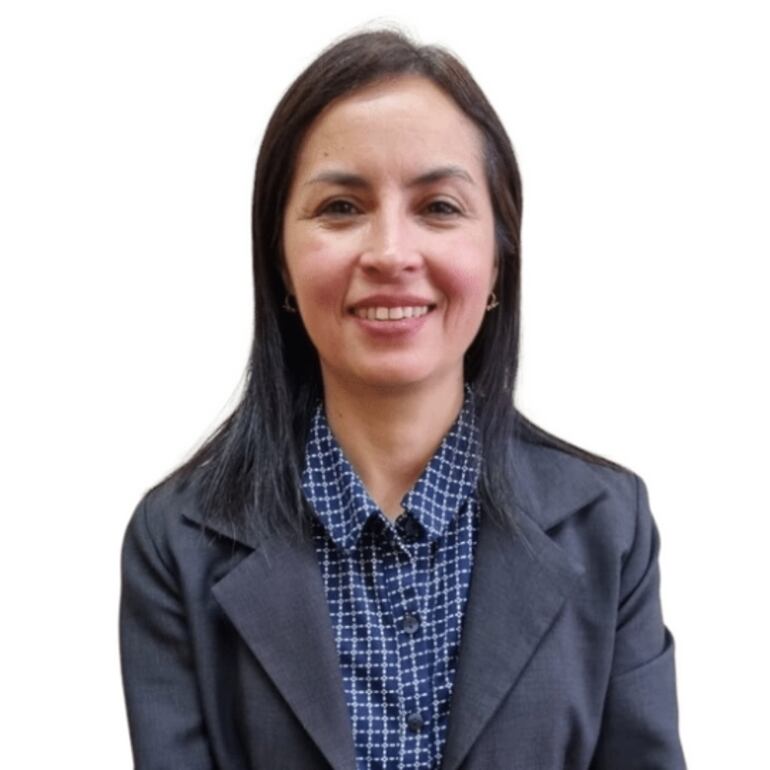 Lic. Liliana Ortíz, directora de Contrataciones Públicas de la ANDE.