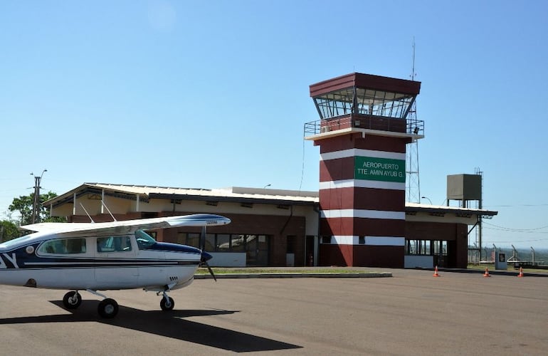 Imagen de archivo. Aeropuerto Teniente Amin Ayub.