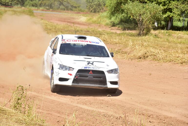 Luis Ballash y Alejandro Álvarez (Mitsubishi Lancer) ganaron la RC2N.