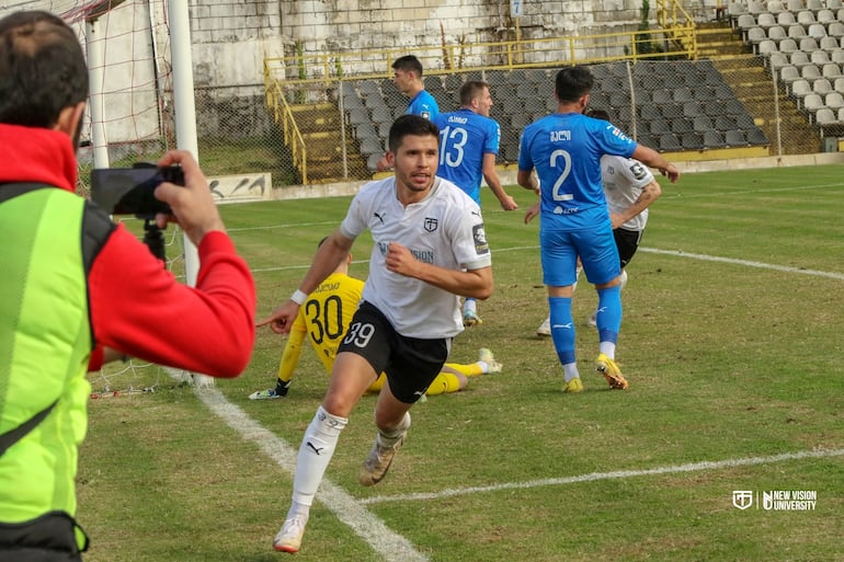 Maurito Caballero juego en el Torpedo Kutaisi de Georgia.