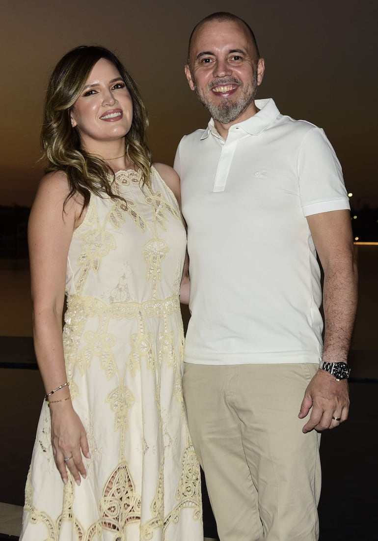 Fabiola Oviedo y Héctor Paniagua.