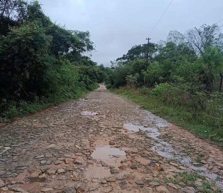 Así se ve la calle de la compañía Itaybu Guazú de Caacupé.