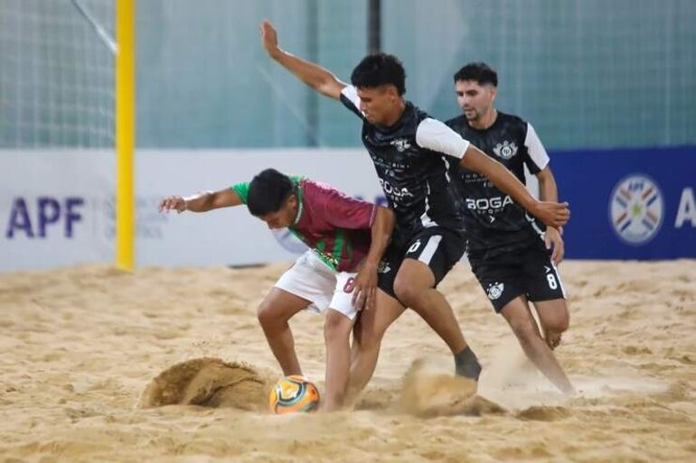 Arrancó  la Superliga de fútbol playa en el Comité Olímpico.