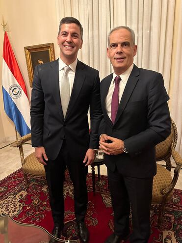 Eli Cohen (der.), canciller de Israel, visitó Paraguay para asistir a los actos de asunción del presidente Santiago Peña.