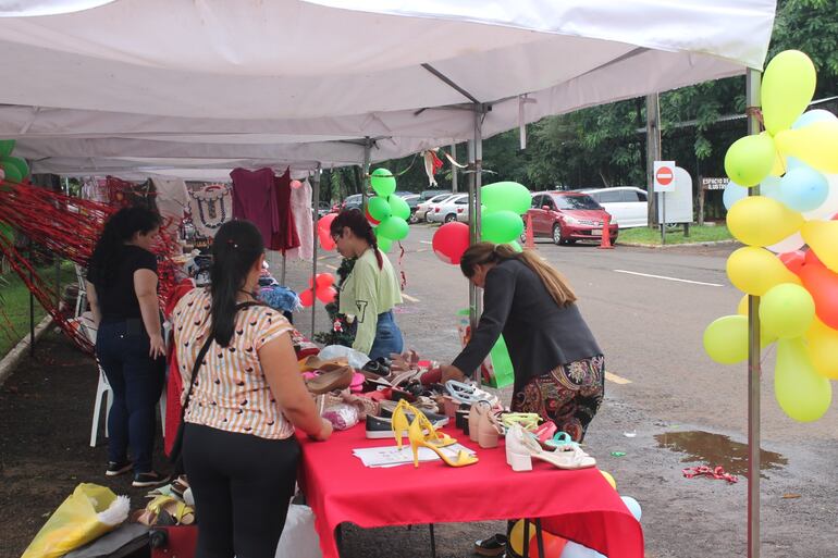 El Centro de Apoyo a Emprendedores brida capacitaciones a  cientos de emprendedores.