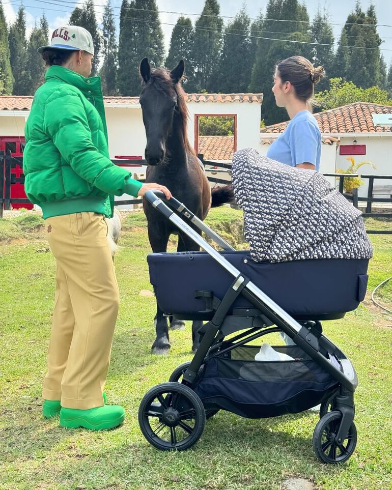 Maluma paseando a la verdadera "Maluma Baby". (Instagram/Maluma)