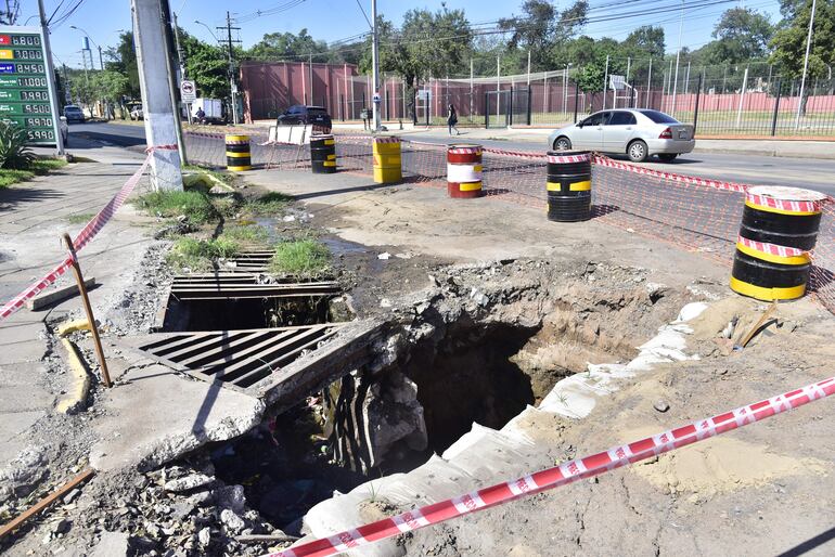 Foto de hoy, 12:23 sobre la avenida Perón y Coronel Abrahan Schweizer.