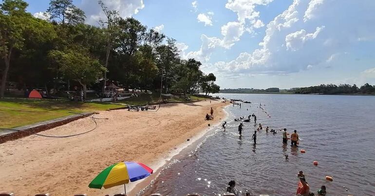 Laguna Chata es una excelente propuesta para aplacar el calor y desconectarse. 