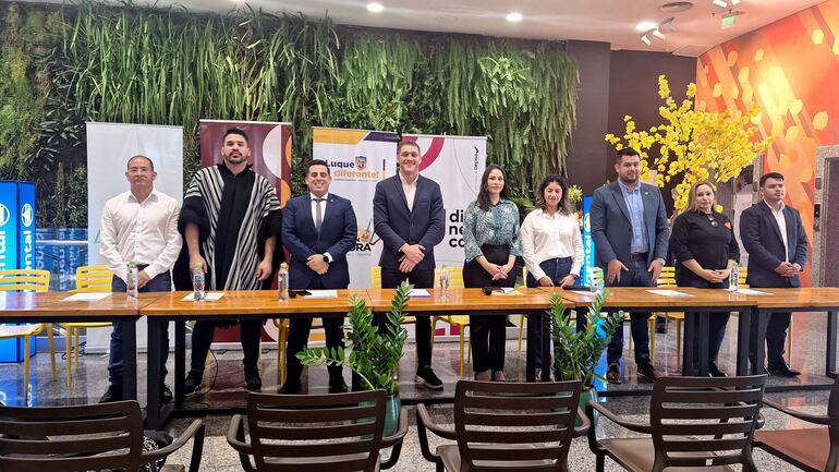 Organizadores de la fiesta por el Día de la Primavera y Juventud en Luque