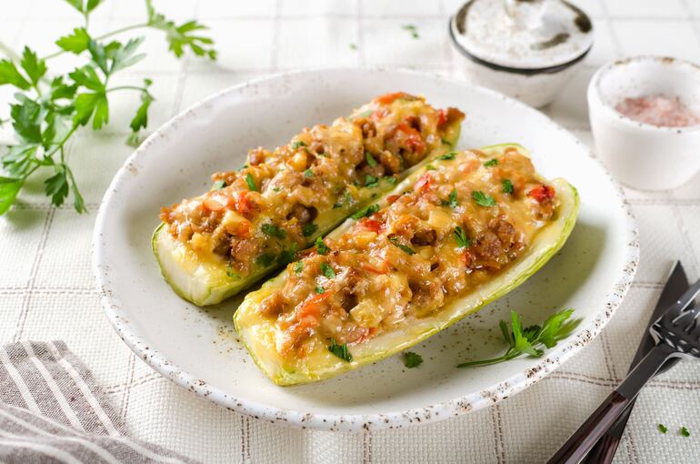 Zucchini relleno con carne.