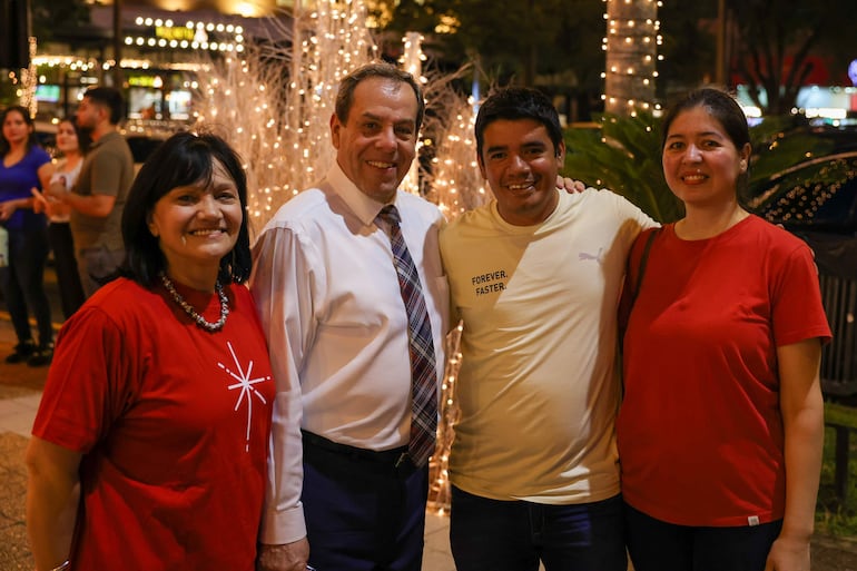 En distintos puntos de Asunción, La Iglesia de los Santos de los Últimos Días llevó su mensaje de que "Jesucristo es el centro de la Navidad”.