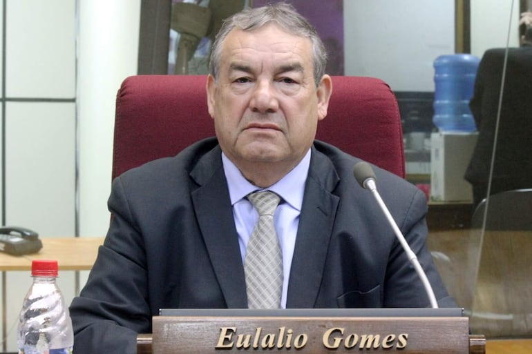 Fotografía cedida por la Cámara de Diputados de Paraguay del diputado Eulalio 'Lalo' Gomes, gobernante Partido Colorado.