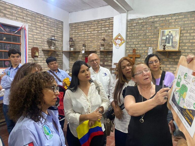 El Centro Educativo San Martín de Porres de Ñemby realizó la novena edición de feria de ciencias e investigación, con la presencia de delegaciones extranjeras.