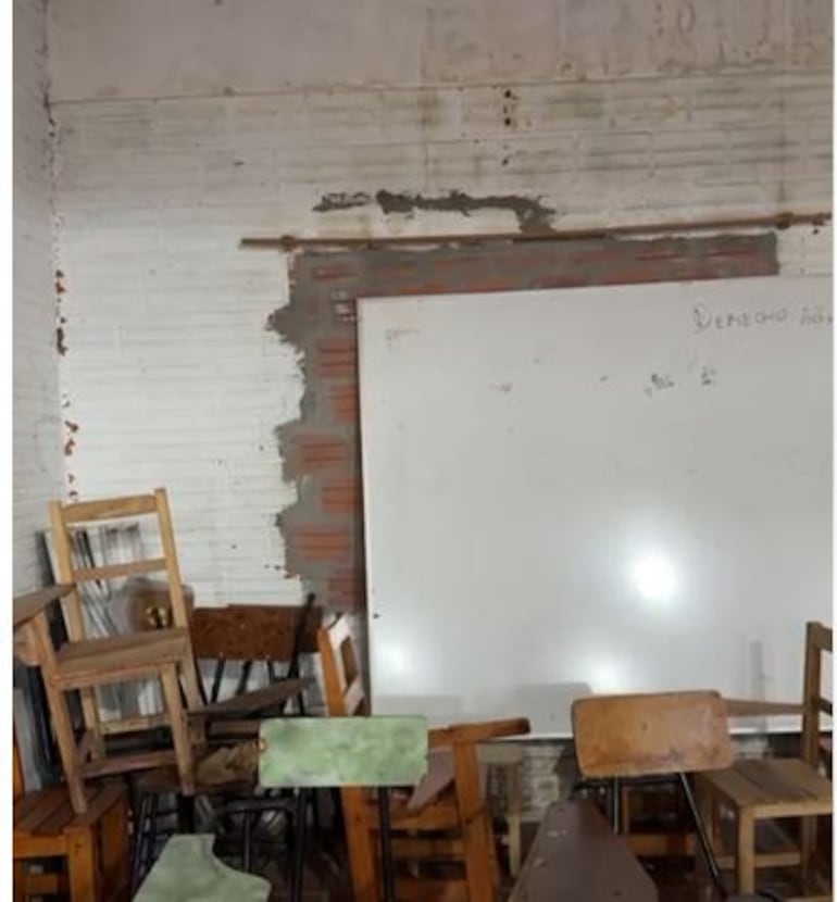 Sala de clase en la filial de Derecho UNA en Caaguazú.