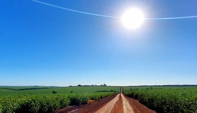 La jornada será calurosa con intervalo de sol y nubes.