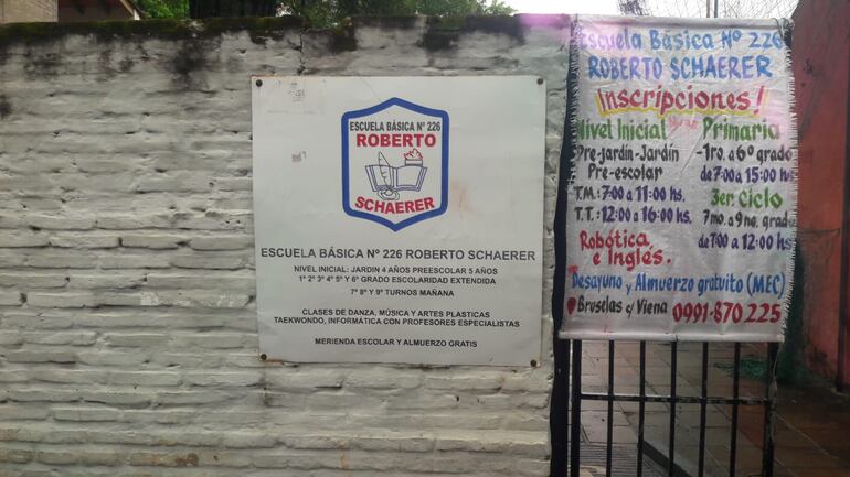 Si el Colegio Roberto Schaerer se encuentra en calamitoso estado edilicio, ¿cómo estará la escuela que funciona al lado?