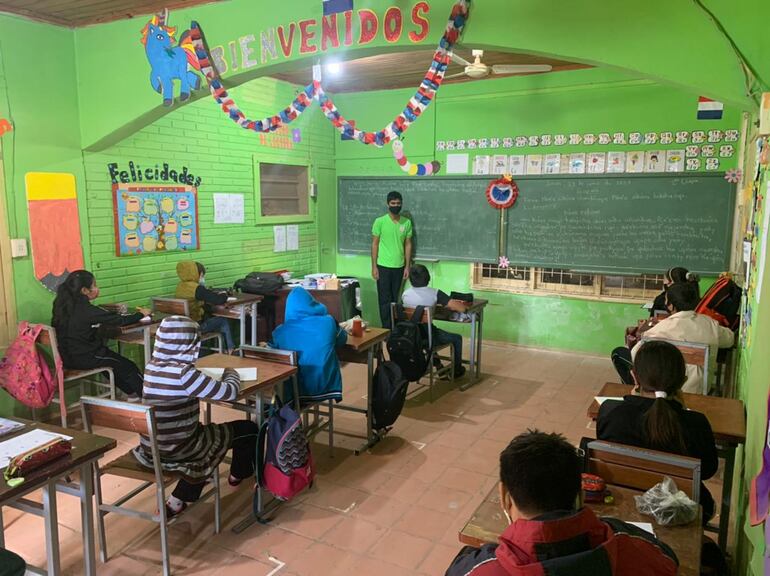 Alumnos en clases en la Fundación Rinconcito de Amor. Archivo 