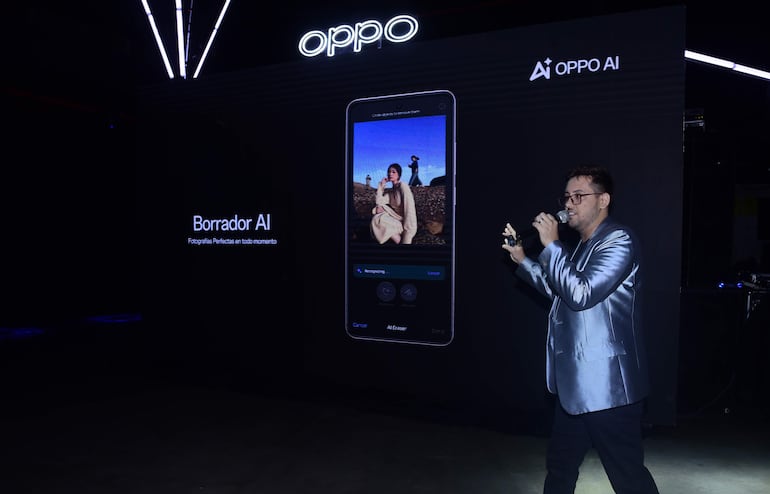 El OPPO incorpora inteligencia artificial para borrar objetos o personas de las fotos.