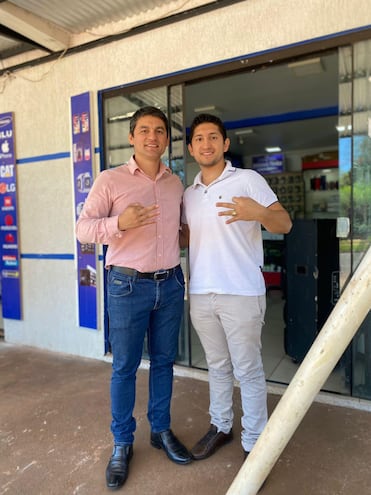 El diputado Benjamín Cantero Ramírez junto con su hermano menor Alder Cantero Ramírez.