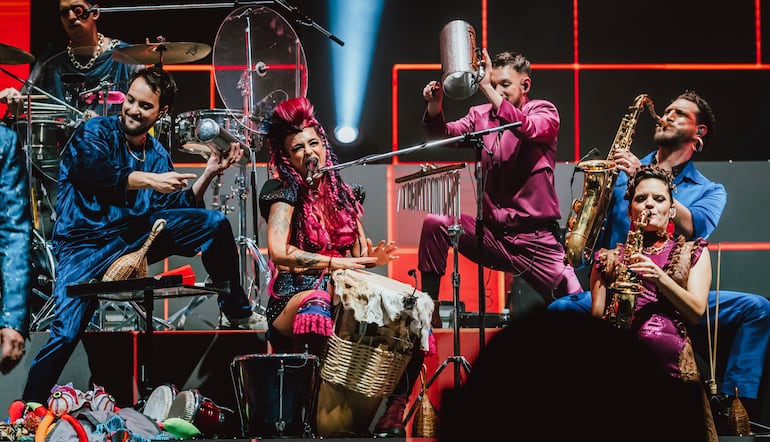 La conformación musical y su diversidad de instrumentos es clave para el sonido que logra La Delio Valdez.