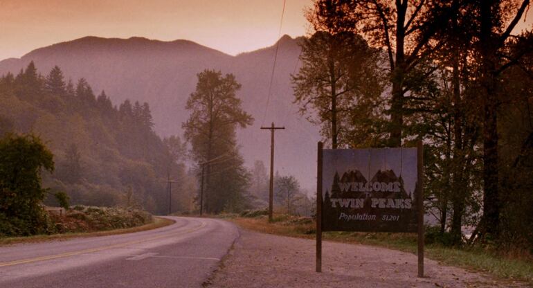 "Bienvenidos a Twin Peaks..."