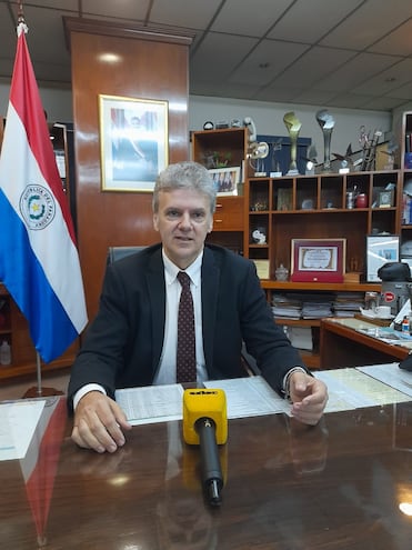 Sante Vallese, presidente de la Compañía Paraguaya de Comunicaciones (Copaco).