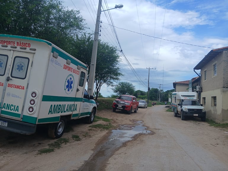 Estas ambulancias no pueden circular por los precarios caminos de tierra, sobre todo en días de lluvias, lo que agrava la evacuación de pacientes.