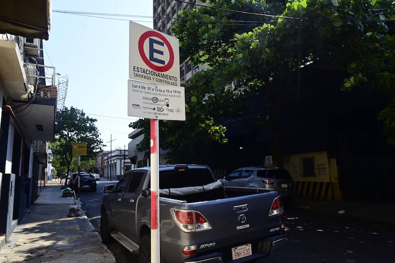 Parxin avanza en obras para la implementación del estacionamiento tarifado.