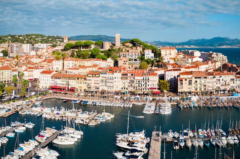 Vista aérea del puerto de Cannes.