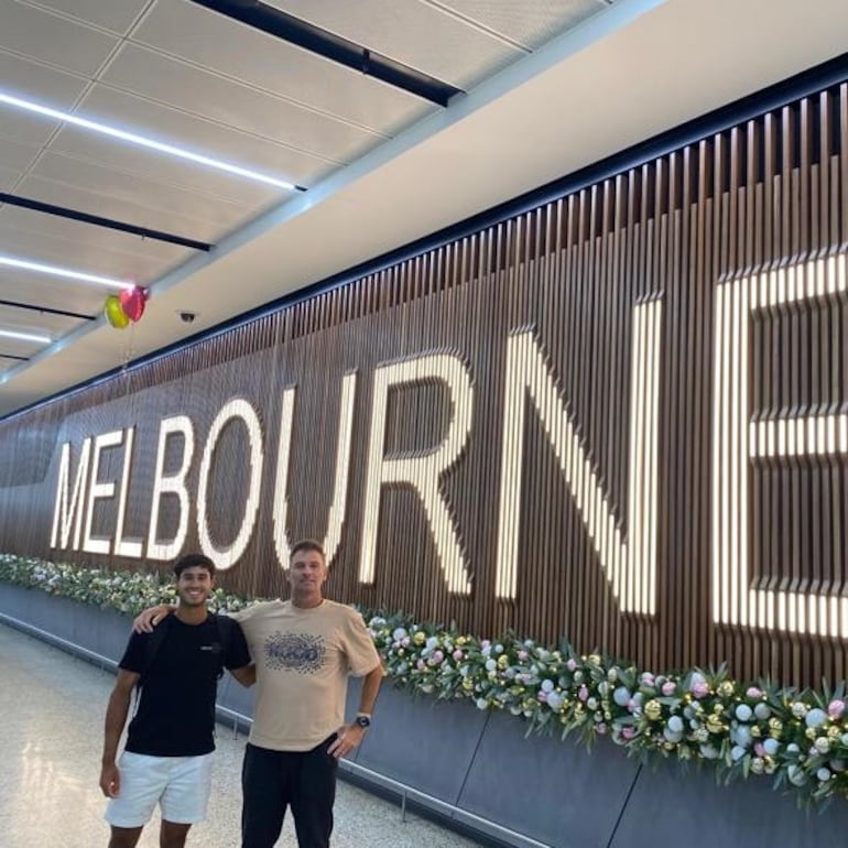 Daniel Vallejo ya se encuentra en Melbourne, Australia, junto a su entrenador, el argentino Francisco "Paco" Cabello, a la espera de competir en un torneo APT Challenger 100 en Nueva Celedonia y luego en la "qualy" del Abierto de Australia.