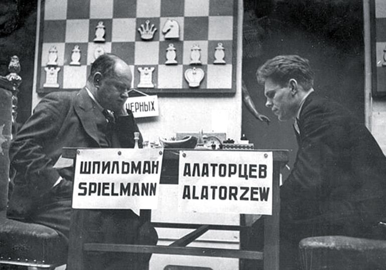 Moscú 1935, Spielmann versus Alatortsev (Foto del libro From Vienna to Munich to Stockholm A Chess Biography of Rudolf Spielmann).