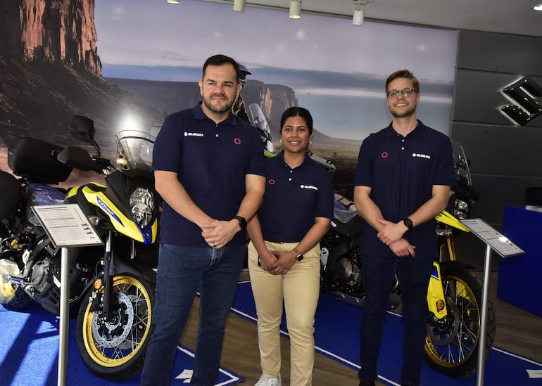 Martín Miltos, gerente general de Chacomer Automotores; Joy Monteggia, jefa de Marketing y Johannes Walde, supervisor comercial.