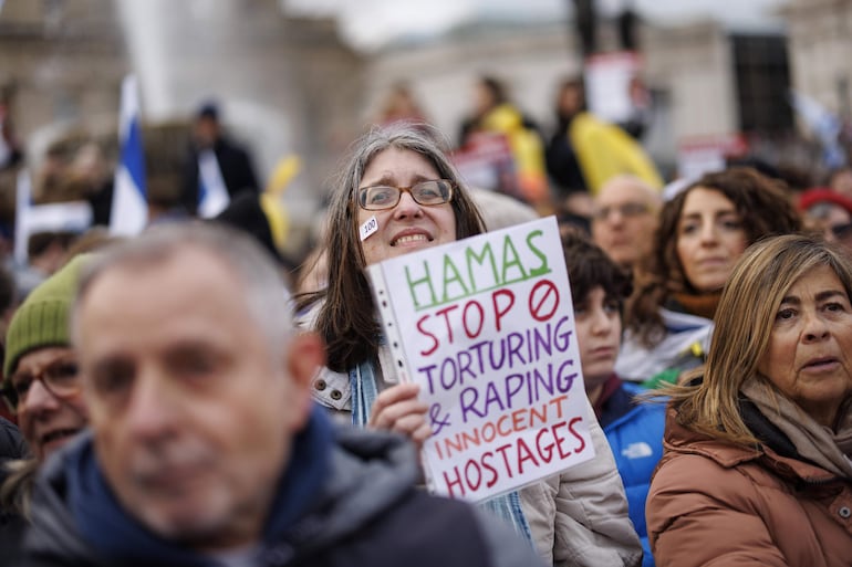 Manifestación en Londres para pedir la liberación de los rehenes israelíes secuestrados por Hamás en la franja de Gaza.